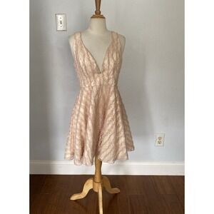 Lulus  Dress Womens Small Cocktail Lace Mauve‎ Pink Fluff Mini Skater